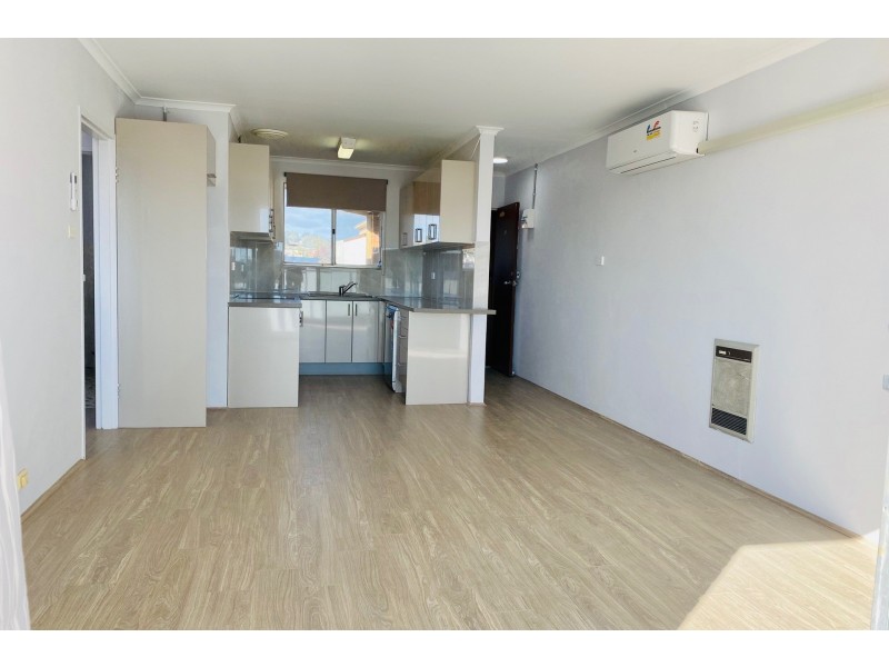 15/11 Mckeahnie Street, Crestwood NSW 2620