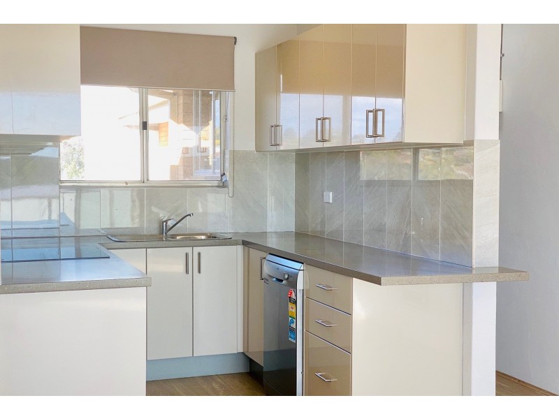 15/11 Mckeahnie Street, Crestwood NSW 2620