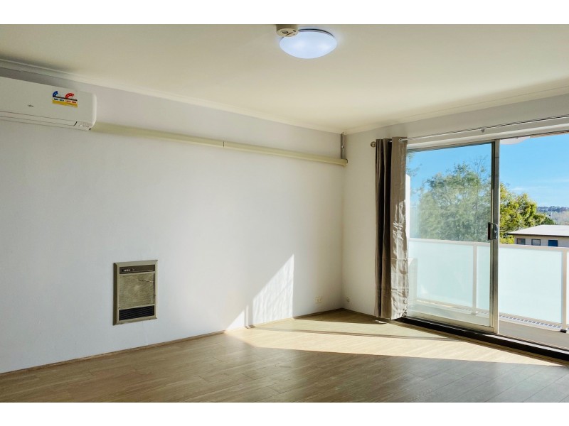 15/11 Mckeahnie Street, Crestwood NSW 2620