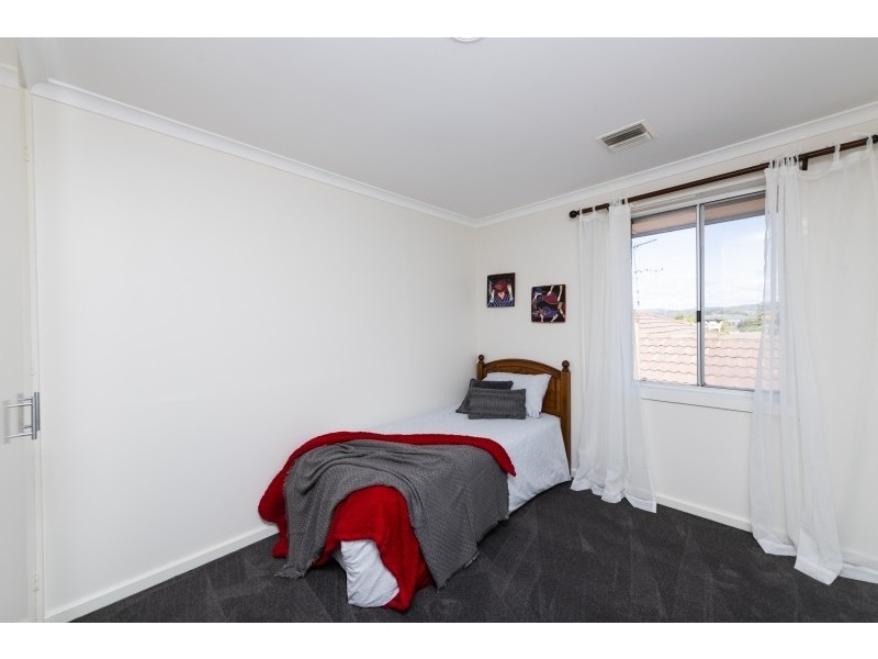6 Crinoline Street, Queanbeyan NSW 2620