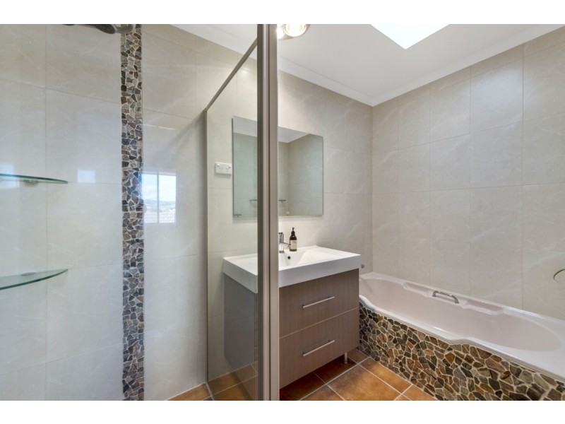 6 Crinoline Street, Queanbeyan NSW 2620