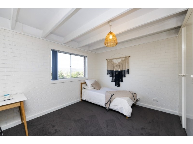 6 Crinoline Street, Queanbeyan NSW 2620