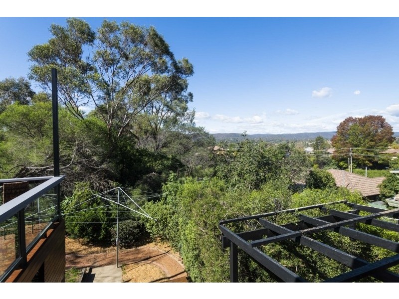 6 Crinoline Street, Queanbeyan NSW 2620