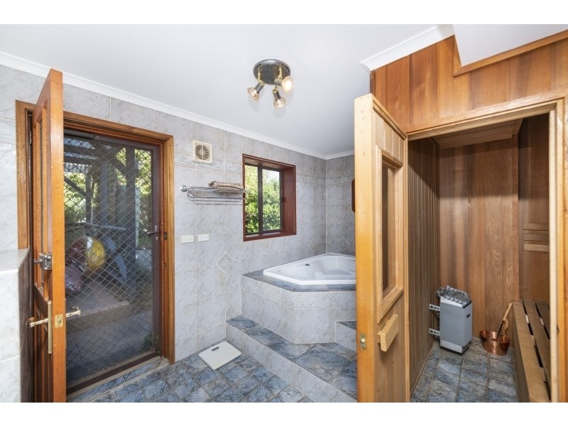 18 Carwoola Place, Queanbeyan East NSW 2620