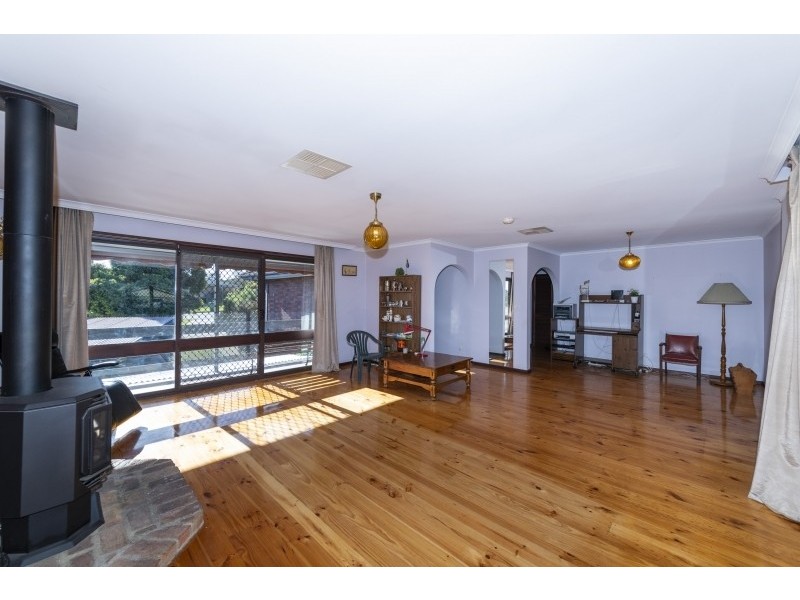 18 Carwoola Place, Queanbeyan East NSW 2620