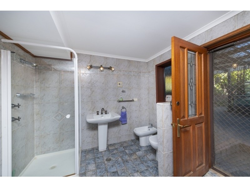 18 Carwoola Place, Queanbeyan East NSW 2620