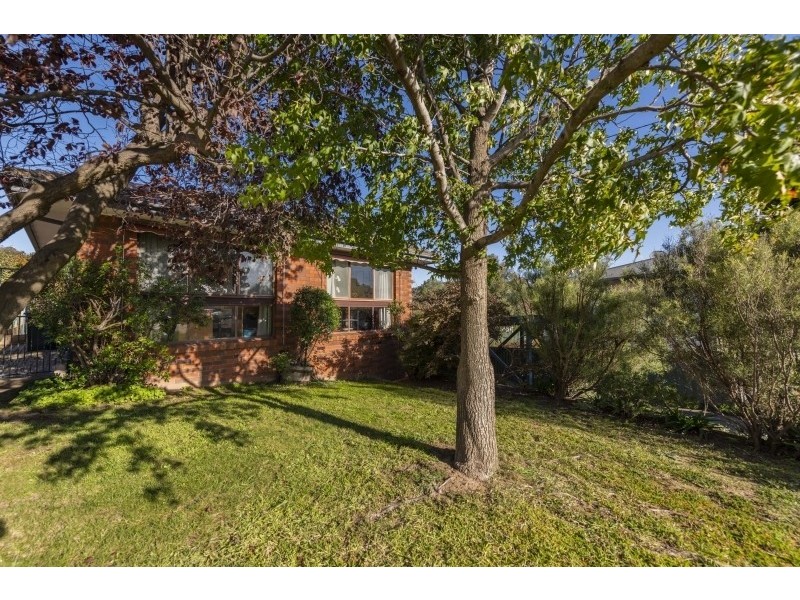 18 Carwoola Place, Queanbeyan East NSW 2620