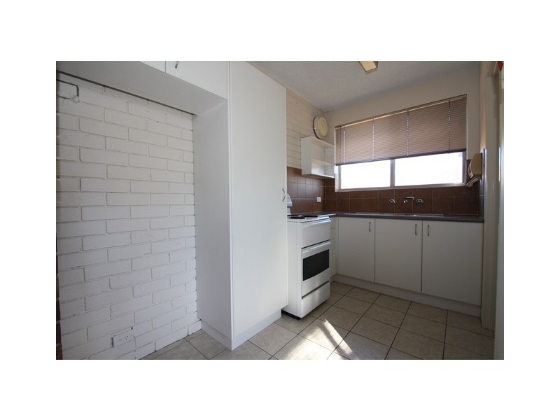 8/4 Mowatt Street, Queanbeyan NSW 2620