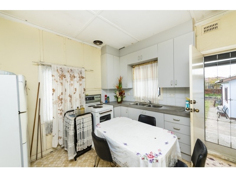 97 Morton Street, Queanbeyan West NSW 2620