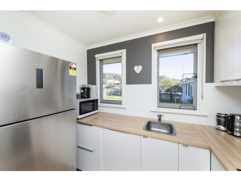 40 Boronia Crescent, Karabar NSW 2620