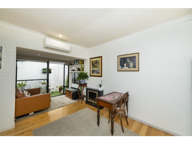 1/13 Gilmore Place, Queanbeyan NSW 2620