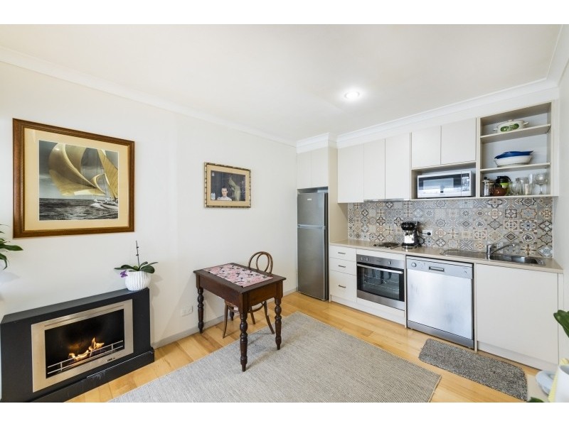 1/13 Gilmore Place, Queanbeyan NSW 2620