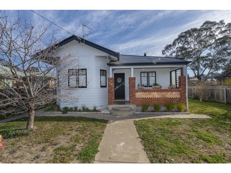 123 Stornaway Road, Queanbeyan NSW 2620