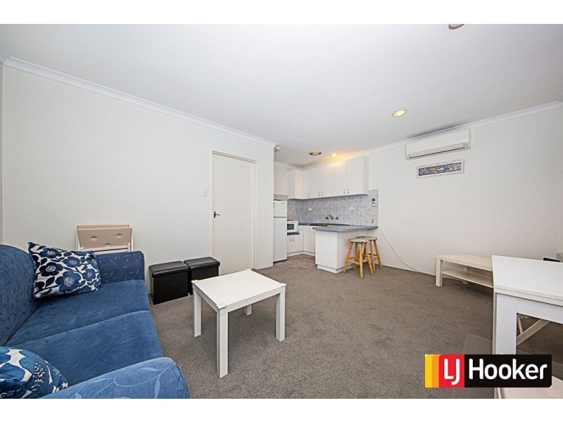 10/5 Adams Street, Queanbeyan NSW 2620