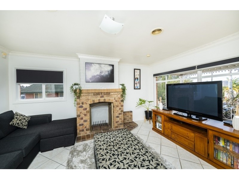 22 Christopher Crescent, Queanbeyan NSW 2620