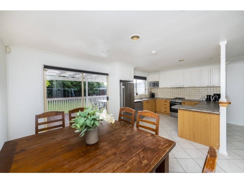 22 Christopher Crescent, Queanbeyan NSW 2620