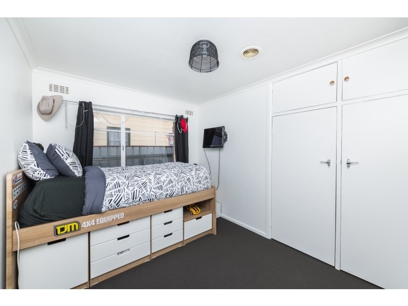 22 Christopher Crescent, Queanbeyan NSW 2620