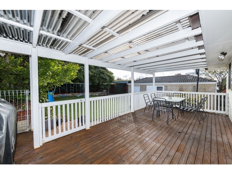 22 Christopher Crescent, Queanbeyan NSW 2620