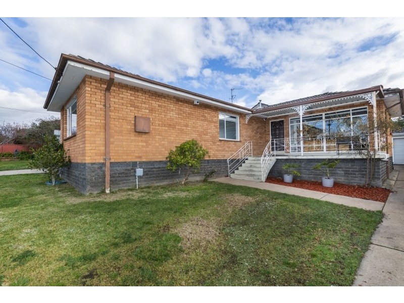 22 Christopher Crescent, Queanbeyan NSW 2620