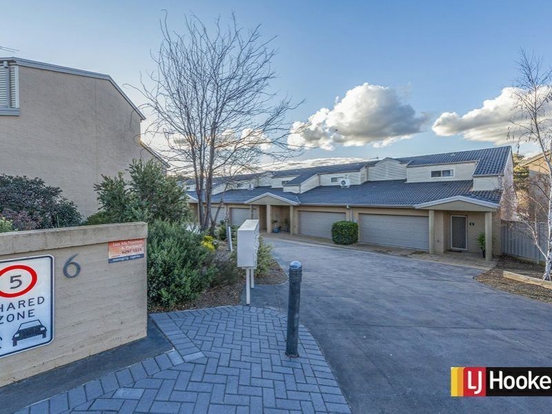 8/6 Doeberl Place, Queanbeyan NSW 2620