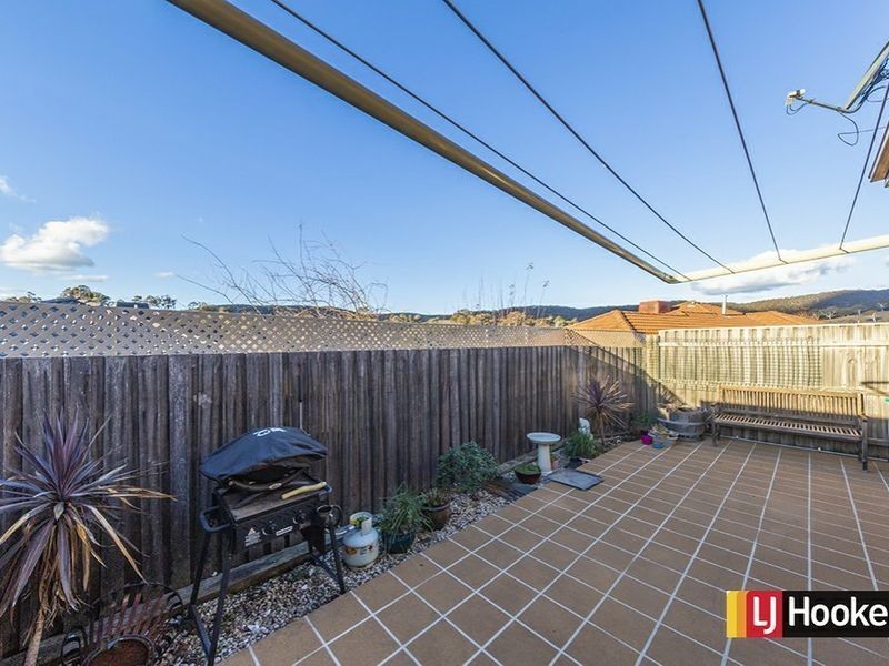 8/6 Doeberl Place, Queanbeyan NSW 2620