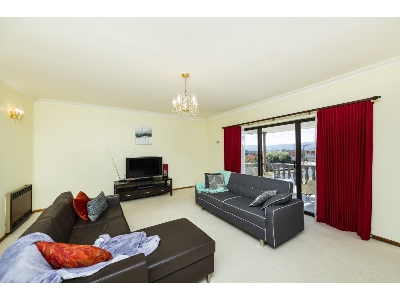 28 Christopher Crescent, Queanbeyan NSW 2620