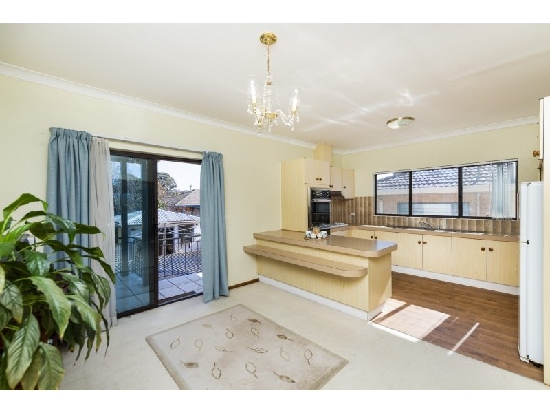 28 Christopher Crescent, Queanbeyan NSW 2620