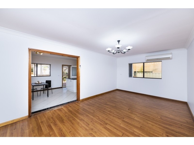 28 Christopher Crescent, Queanbeyan NSW 2620