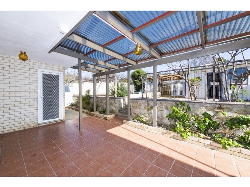 28 Christopher Crescent, Queanbeyan NSW 2620