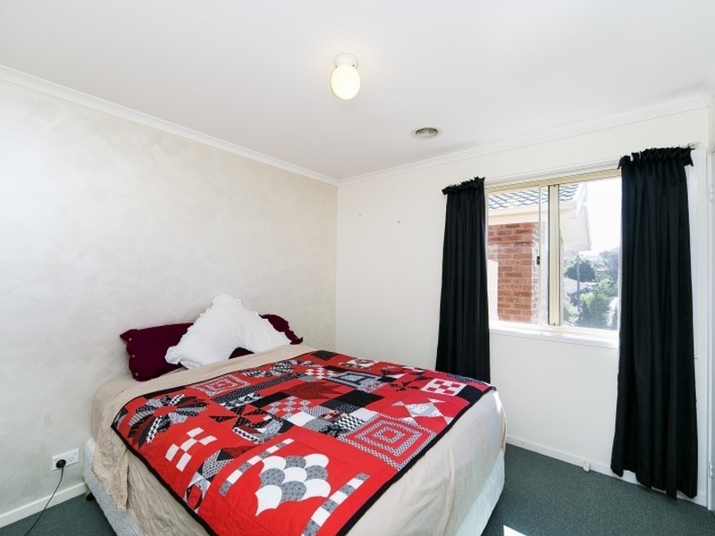 2/1A Mckeahnie Street, Queanbeyan NSW 2620