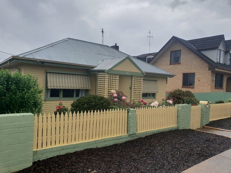 76 Ross Road, Queanbeyan NSW 2620