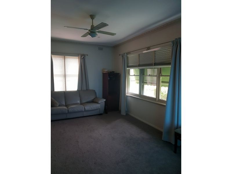 76 Ross Road, Queanbeyan NSW 2620