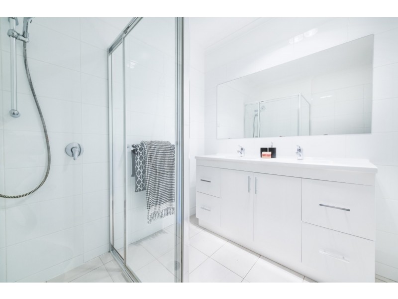 16/90 Derrima Road, Queanbeyan NSW 2620