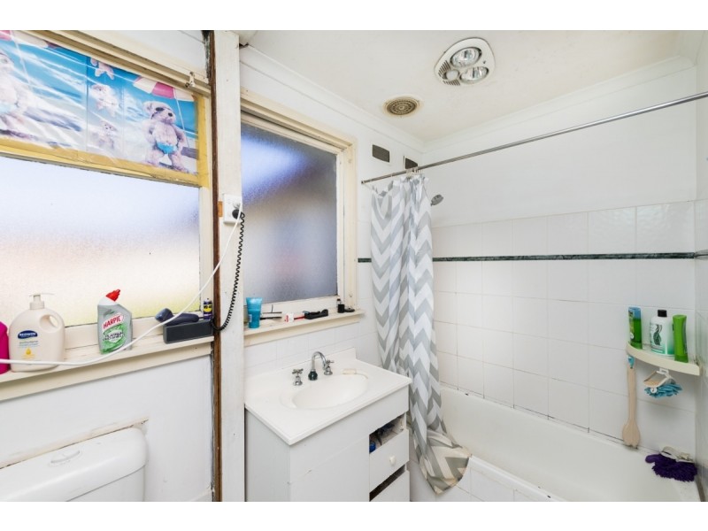 32 Boronia Crescent, Karabar NSW 2620