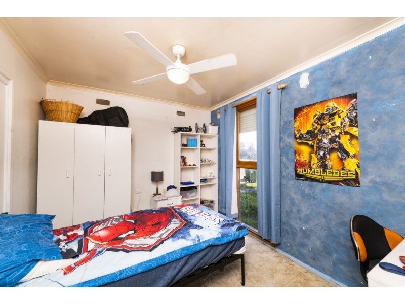 32 Boronia Crescent, Karabar NSW 2620