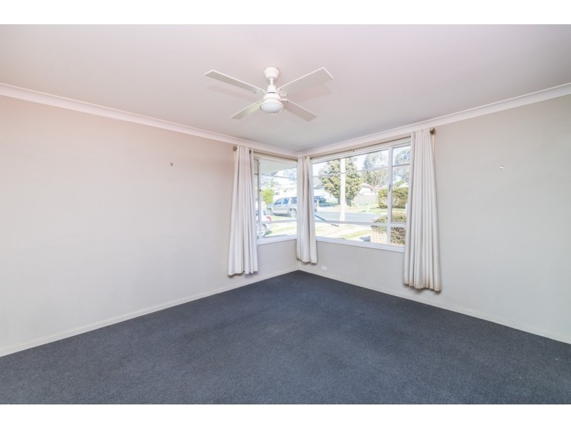 37 Fergus Road, Queanbeyan NSW 2620
