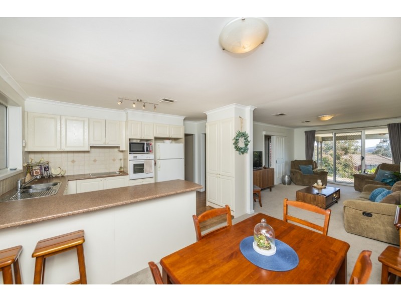 19 Bendora Avenue, Queanbeyan NSW 2620