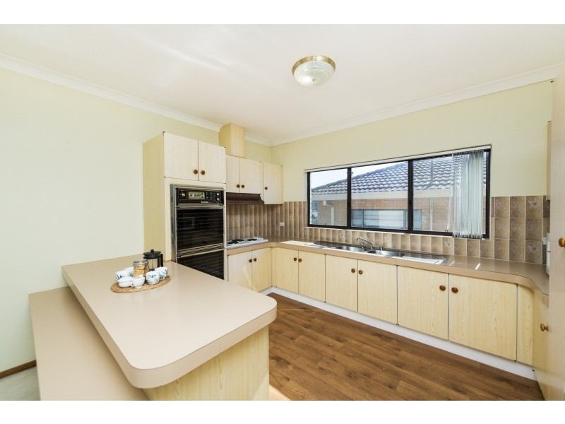 28a Christopher Crescent, Queanbeyan NSW 2620