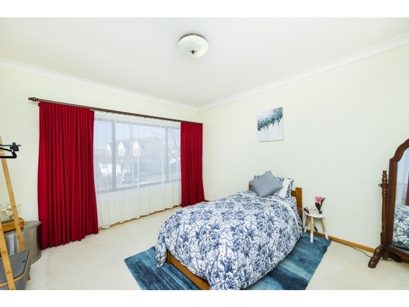 28a Christopher Crescent, Queanbeyan NSW 2620