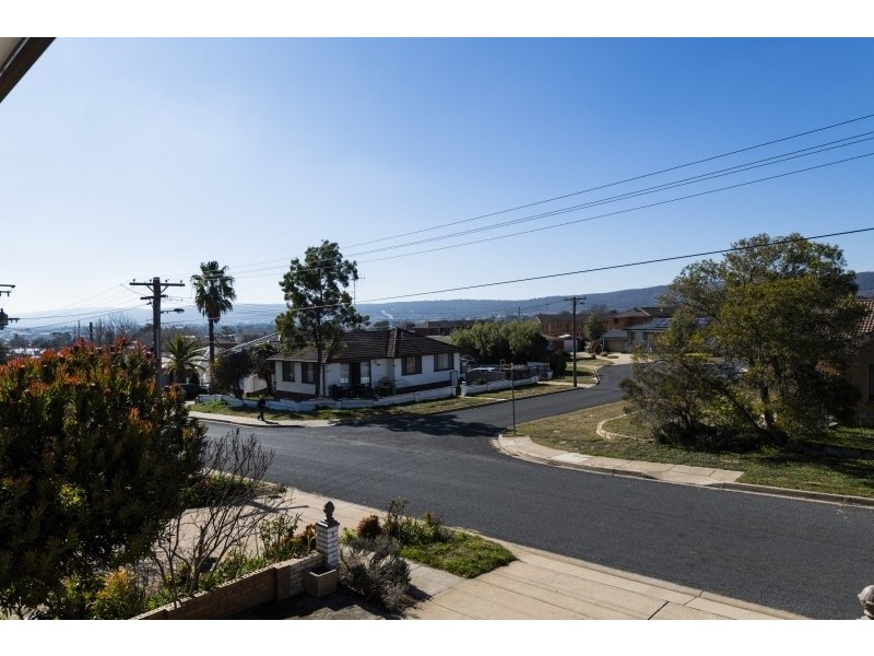 28a Christopher Crescent, Queanbeyan NSW 2620