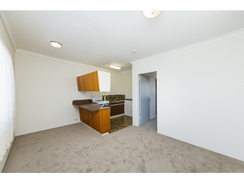 8/20 Charles Street, Queanbeyan NSW 2620