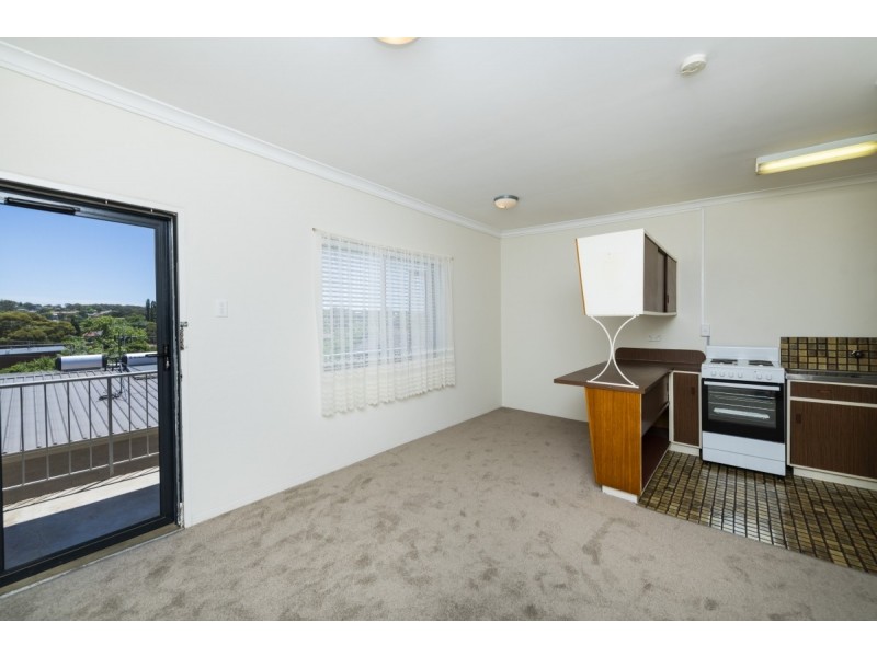 8/20 Charles Street, Queanbeyan NSW 2620