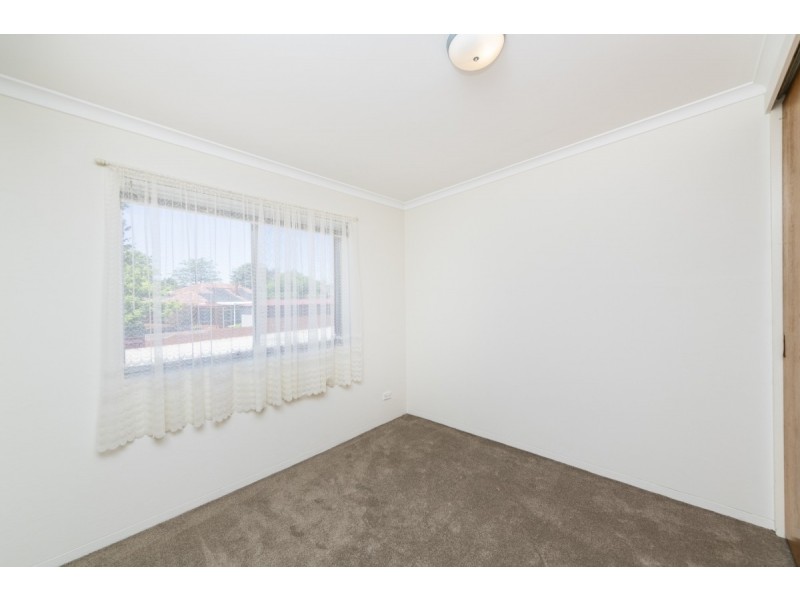 8/20 Charles Street, Queanbeyan NSW 2620