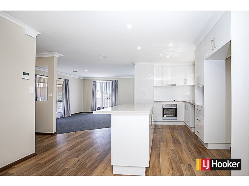 18 Hakea Place, Queanbeyan NSW 2620