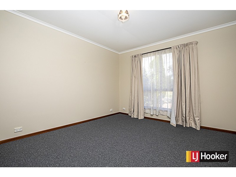 18 Hakea Place, Queanbeyan NSW 2620