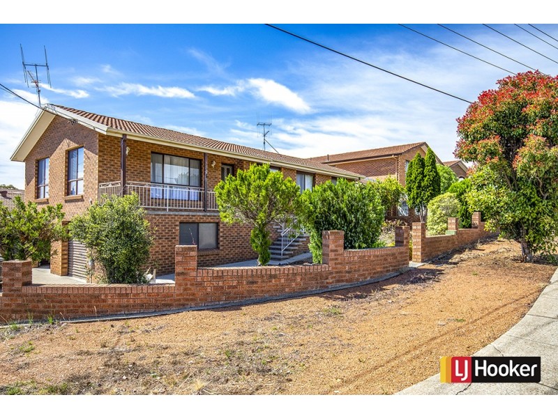 18 Hakea Place, Queanbeyan NSW 2620