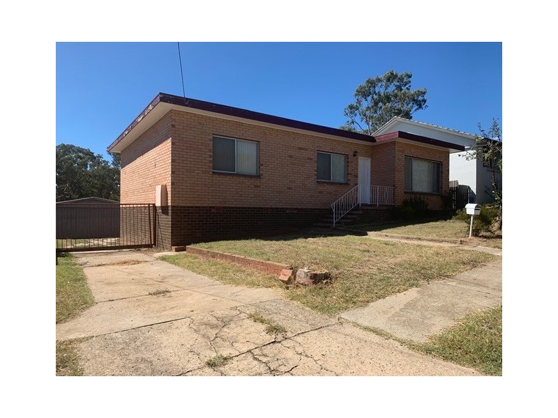 58 Elizabeth Crescent, Queanbeyan NSW 2620