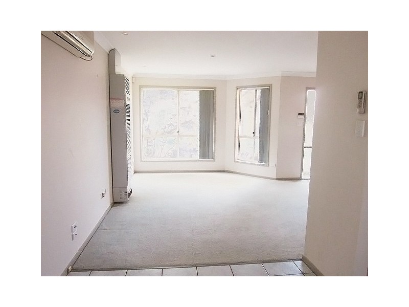 4/8B Booth Street, Queanbeyan East NSW 2620