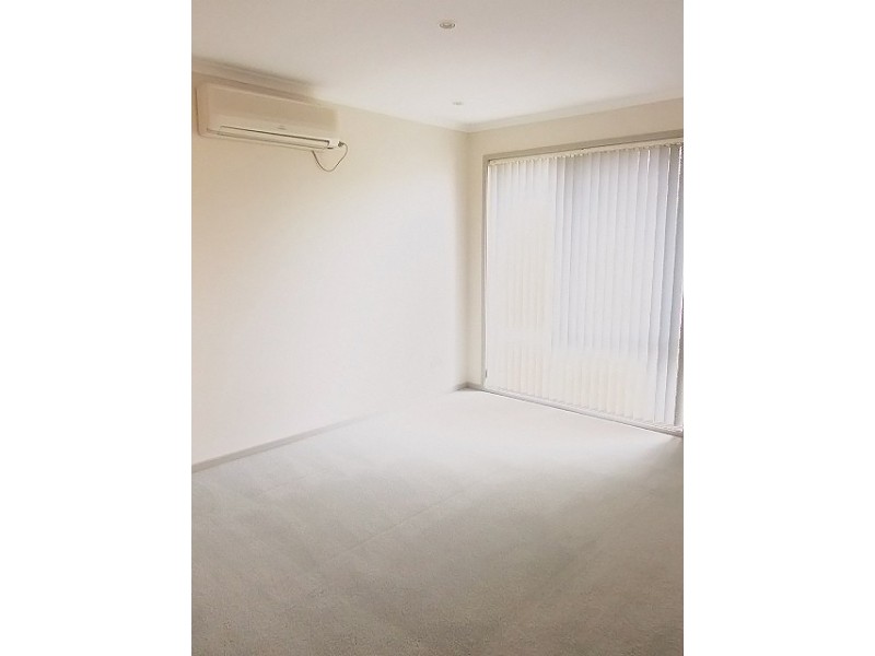 4/8B Booth Street, Queanbeyan East NSW 2620