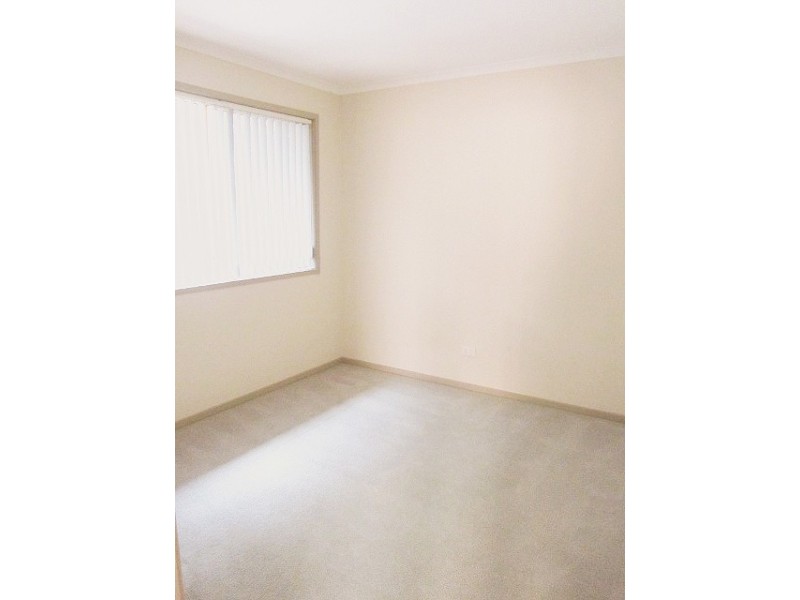 4/8B Booth Street, Queanbeyan East NSW 2620